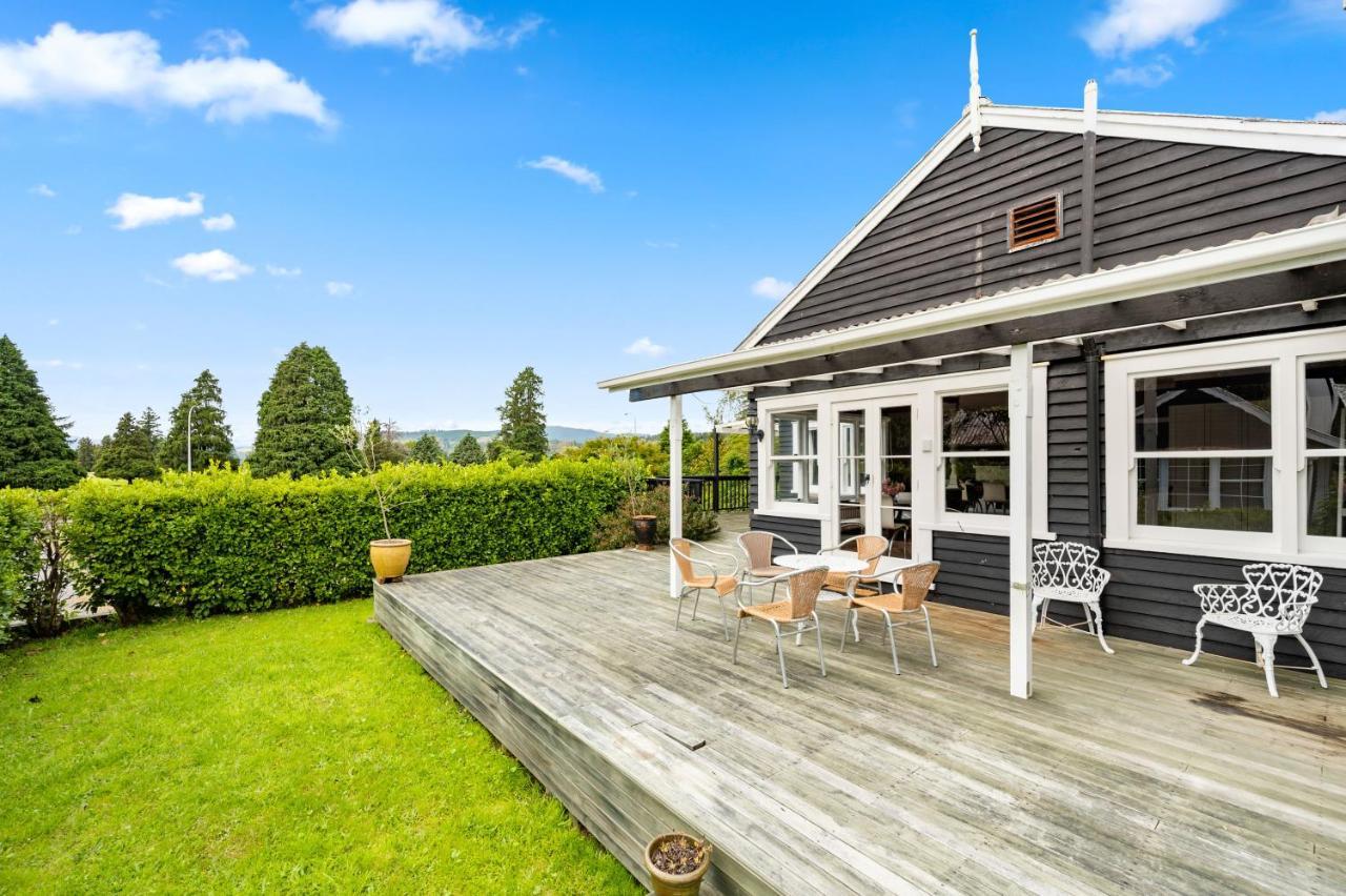 Springfield Rise Lodge - Rotorua Holiday Home Екстер'єр фото