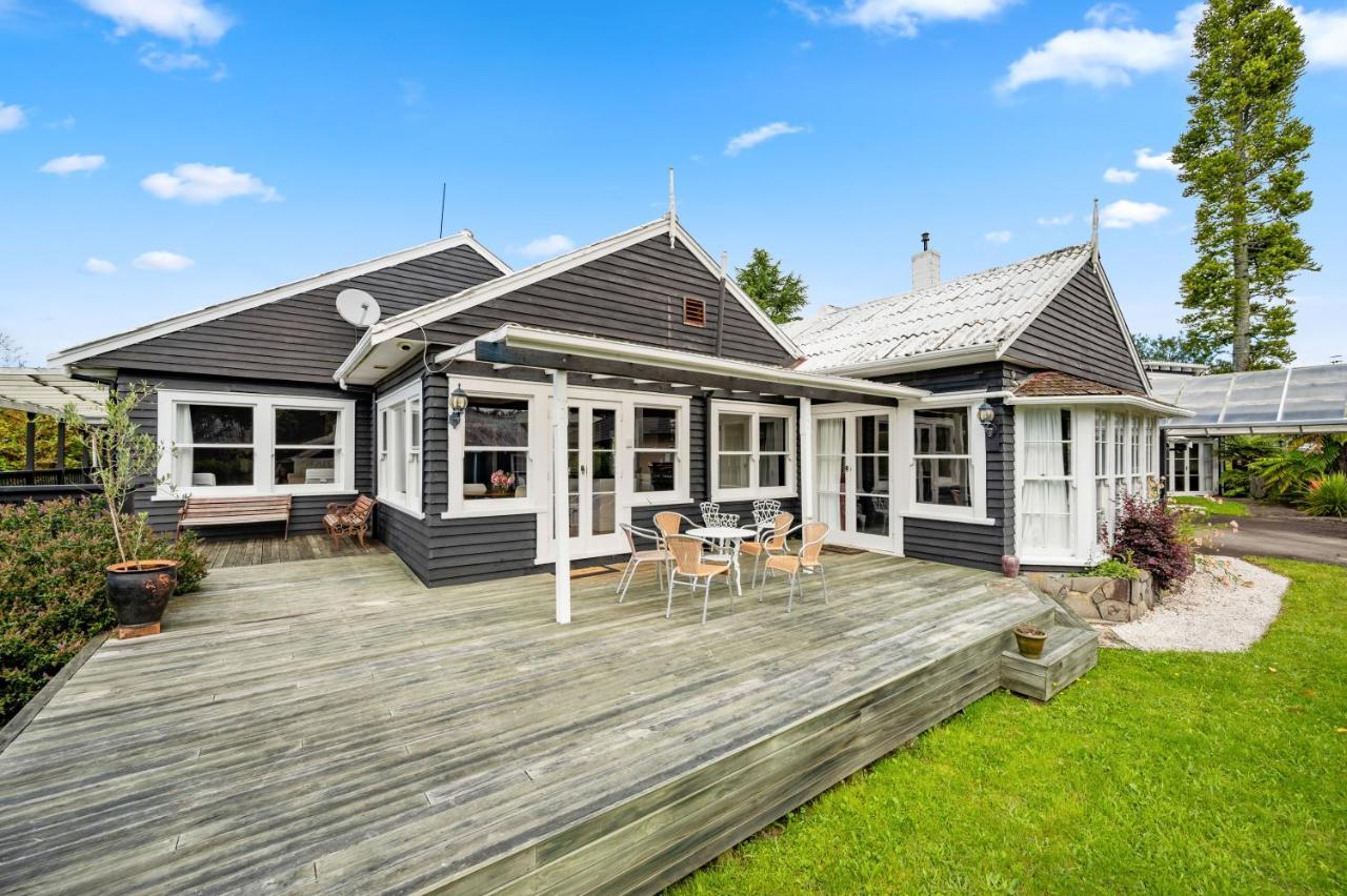Springfield Rise Lodge - Rotorua Holiday Home Екстер'єр фото
